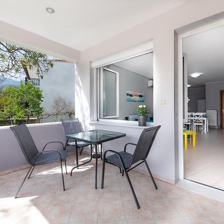 Di Emma Apartment Лименас Екстериор снимка